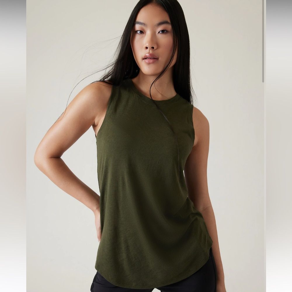 Athleta Breezy Tank in Dark Olive Green size S